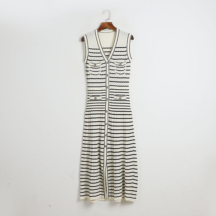 V-neck Contrasting Color Knitted Midi Dress